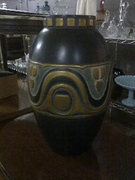 Vase Art Déco céramique noire décor doré et vert