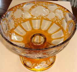 Coupe cristal Bohême à piedouche jaune oranger